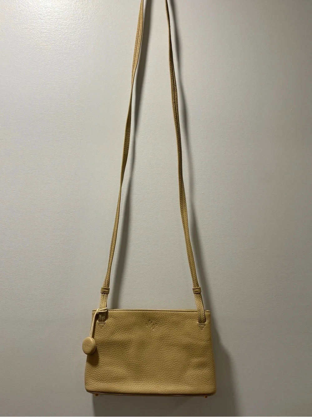 NWT Monsac tan crossbody leather shoulder bag neutral classic casual luxury - Picture 4 of 5